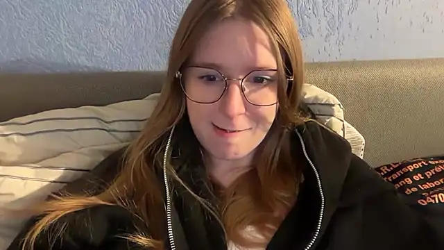 Thepretiestgirlhere