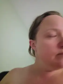Julimonroe - Show you this wet hairy pussy 💦