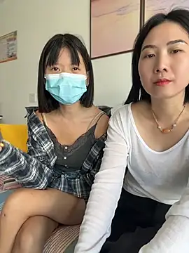 Su456711 - 特写女儿bb加开票妈妈帮女自慰