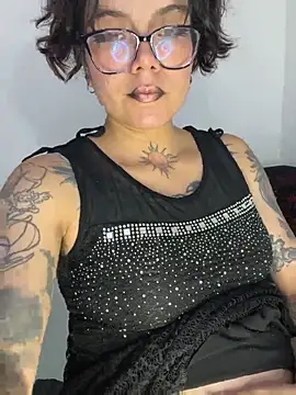 Esmeralda_hairy - Spit Spelln on tits