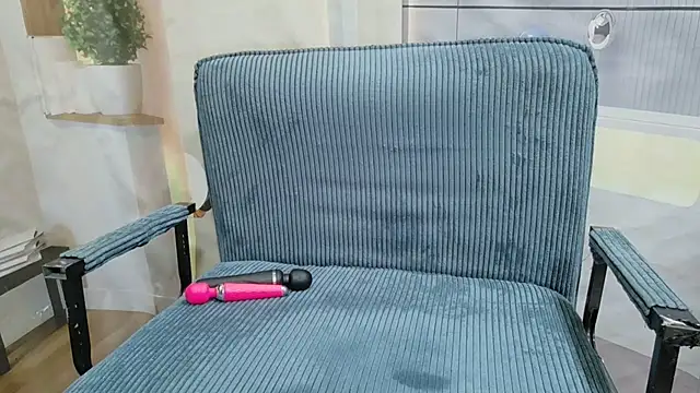 Luckyy98 - i want fuck dildo , cream with you