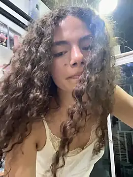 Ariferrero - naked in the store