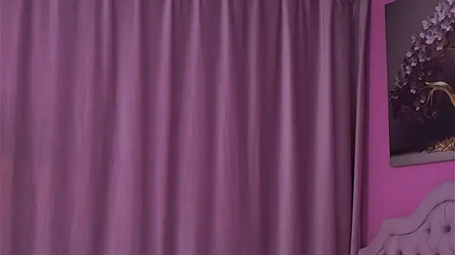 LaraBrynn - finger my pussy