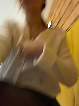 AngelinaTeller - Destroy pantyhose &play pussy