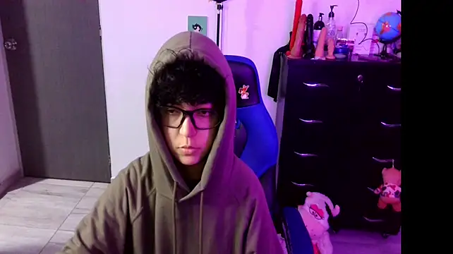 Thomascooper7 - naked, rub pussy in red days