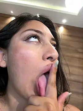 Victoria_Lusty - Full Body Cream & Touch Finger Inside ✨