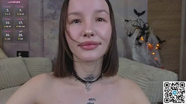 Sasha_Misss - fuck a pillow in cowgirl position
