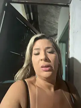 Lindinha-sexy - plug no cu !!!!!