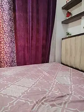 Mini-cutie - 2 fingering in ass pussy