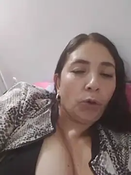 Cachonda69- - Flash titis 🫢 con aceite 😈👙