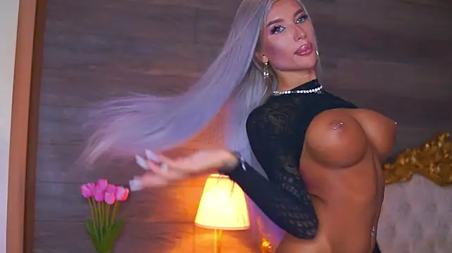 Juicy_Jessye - two fingers inside my asshole