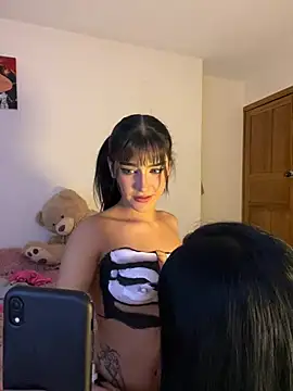 -Brittanny - FINGERS IN PUSYY AND NAKED