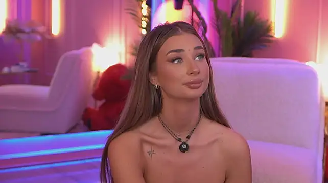 LeylaBunny - Good girl ; I want your legs shaking