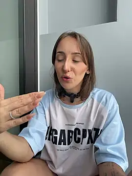 FlexibleDoll_ - nipple clamps + squeeze tits