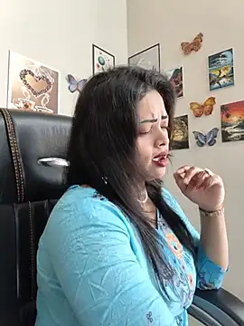 Pinky-2 - Oiling My Sexy Pussy Hole