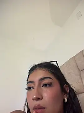 Nicolegh_ - Spit and fingering hard pussy