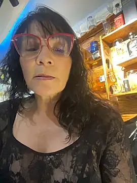 _Pamela04 - Fuck pussy with a bottle of beer in bar