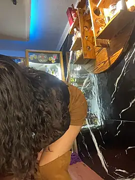_Pamela04 - Fuck pussy with a bottle of beer in bar