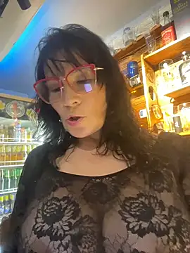 _Pamela04 - Fuck pussy with a bottle of beer in bar