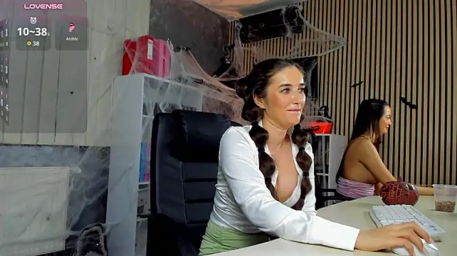 OfficeGirls - make my kitty soaked time🌊💦