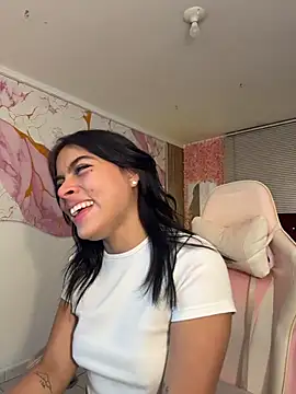 Kara_banks - Mega squirt and control lush x5