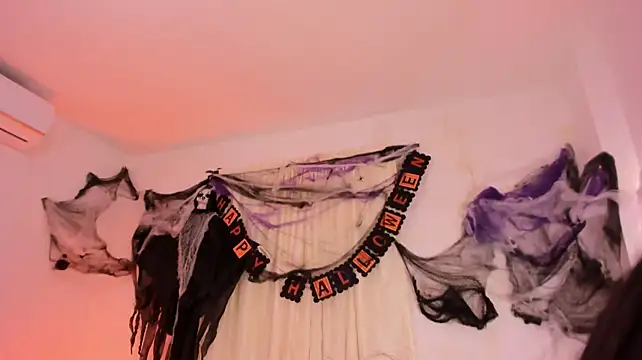 Ninaht - MISSIONARY MASTURBATION+ OPEN PUSSY😈👻