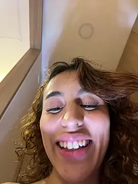 Katee_Jones - Anal with small toy trying to stay