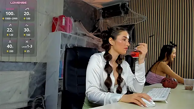 OfficeGirls - make my kitty soaked time🌊💦