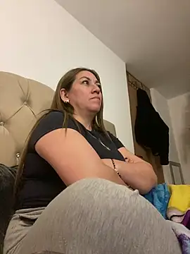 SCARLET-20 - Total naked + Squeeze nipples