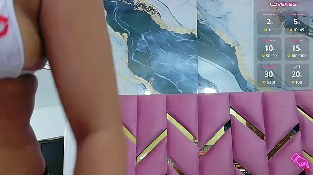Softlatinaa - FINGER PUSSY HARD 🤘🏻