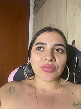 Estrella22 - CHUPARME LAS TETAS