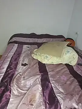Moonev21 - Doggy niked x5 min and twerking
