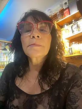 _Pamela04 - Fuck pussy with a bottle of beer in bar