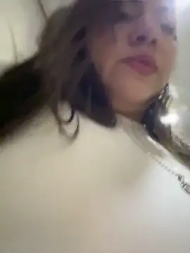 Bella_Pascualina - Show ass in public 🍑