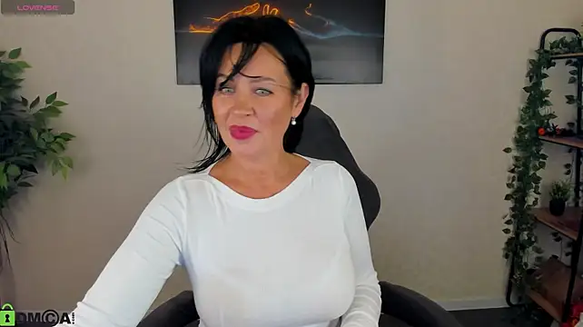 Sara_Devills - tease nipples close to camera