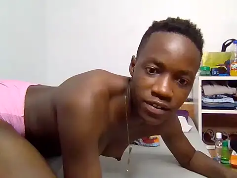 Black_melenin - Suck dildo