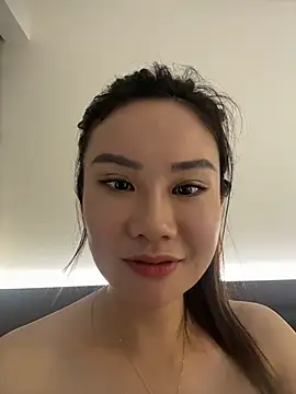 Yioyio-666 - jj抽插1分钟，最后完成任务可得小粉控制1分钟