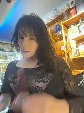 _Pamela04 - Show tits to the client in the bar