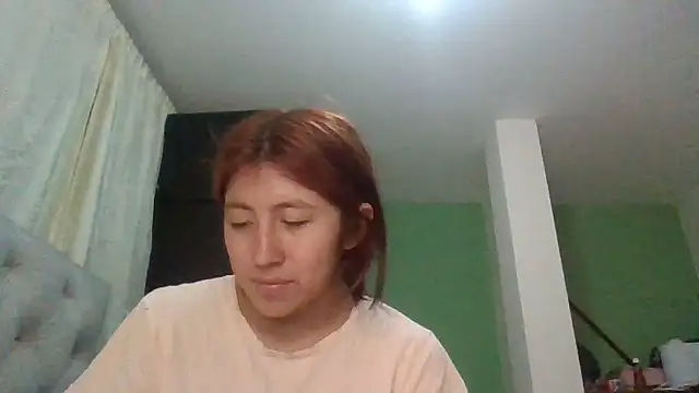 Sarah12333 - Meter mano en la pussy