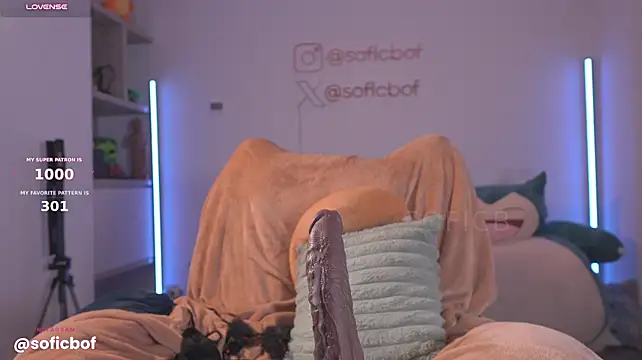 Sofi_sc - LICK AND STROKE DILDO