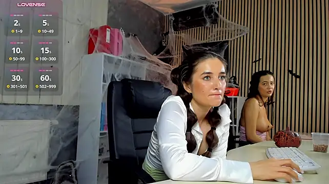 OfficeGirls - make my kitty soaked time🌊💦