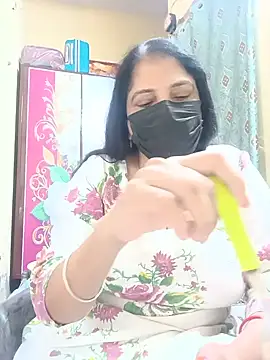 Nupur_nyl - Boobs show public