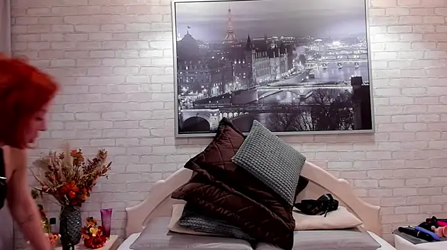 Jullia_Moor - squirt in capron pantyhose)