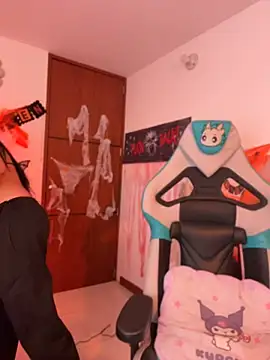 Melii_1 - show tits