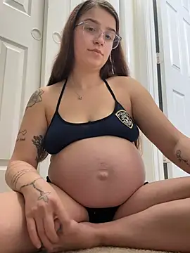 Joeystaciee - 3 Fingers in pussy