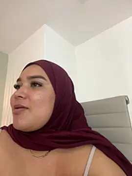 Habi_arabic - show boobs