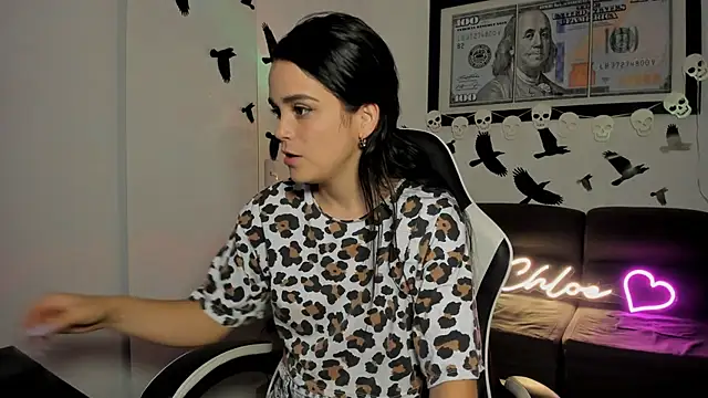 Chloesmithx- - Show boobs + creamy🍒
