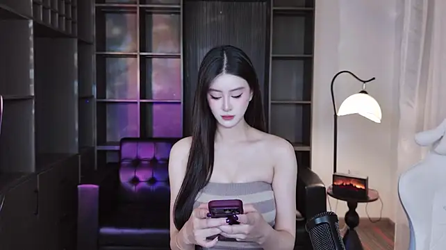 Clover_8 - 😍 比个奶心（不漏点）