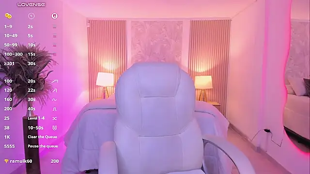 Celeste_rosse - finger pussy