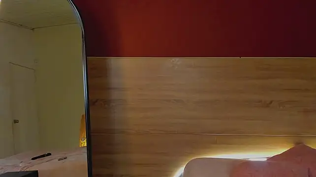 Catyloves - open ass